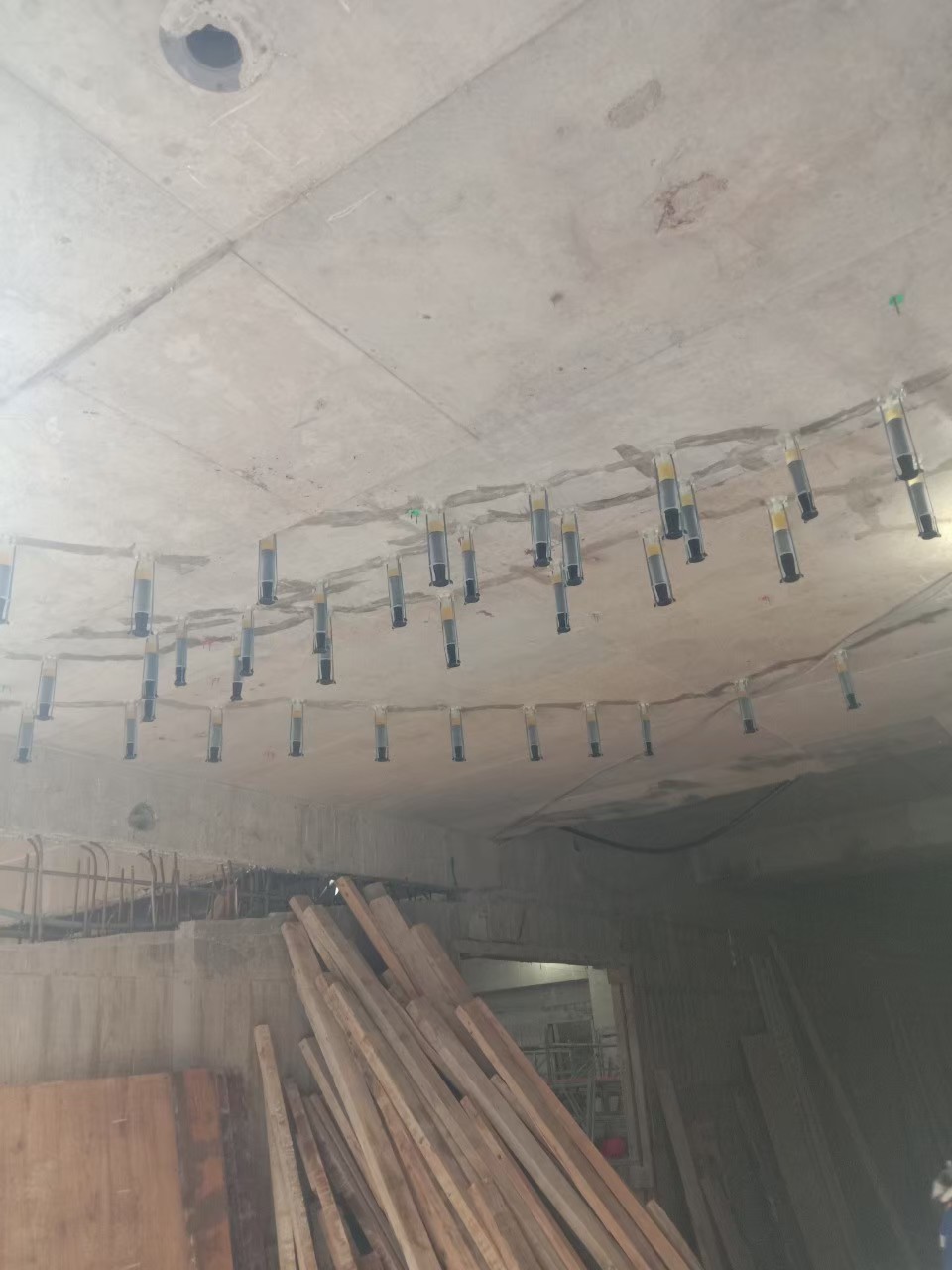 新北市板橋新建案 裂縫灌注